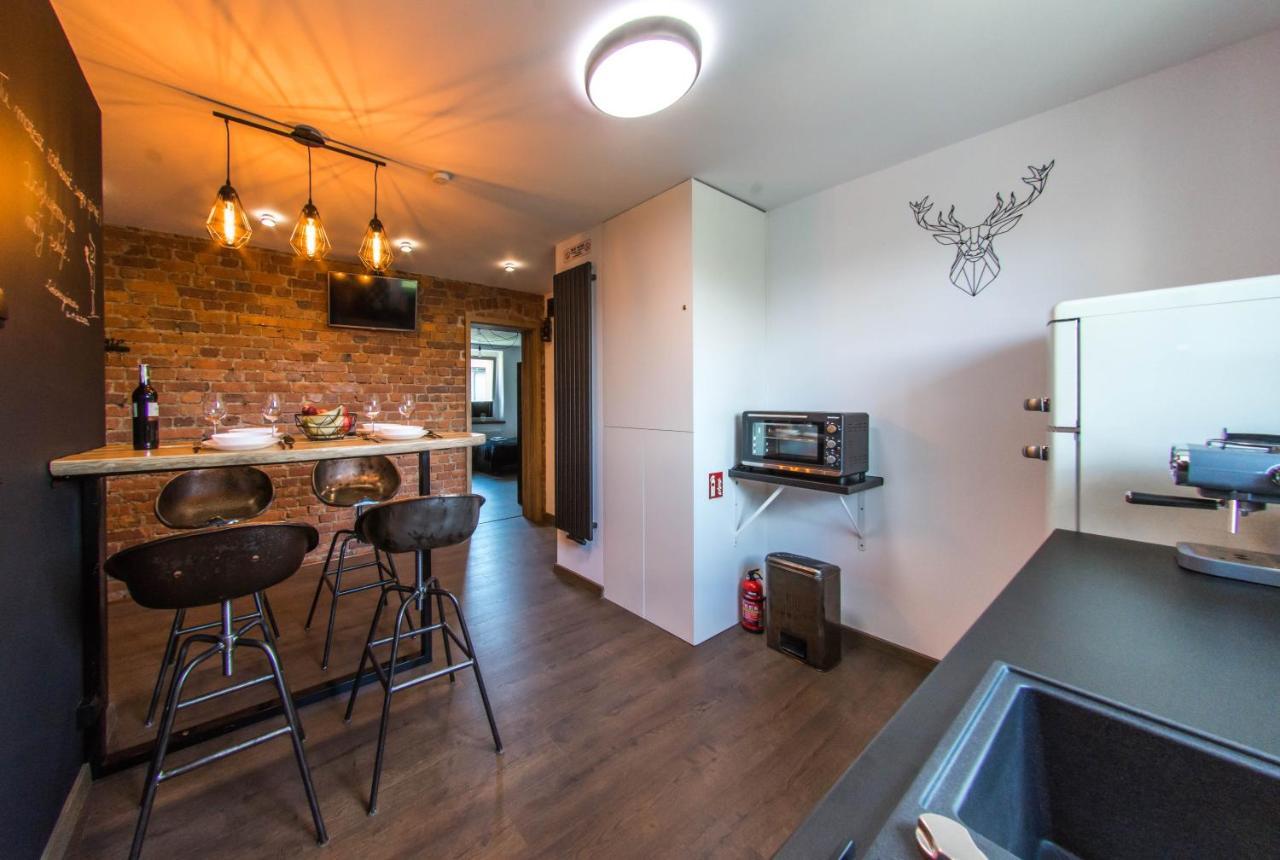 Apartament Wita Stwosza Jelenia Gora Bagian luar foto