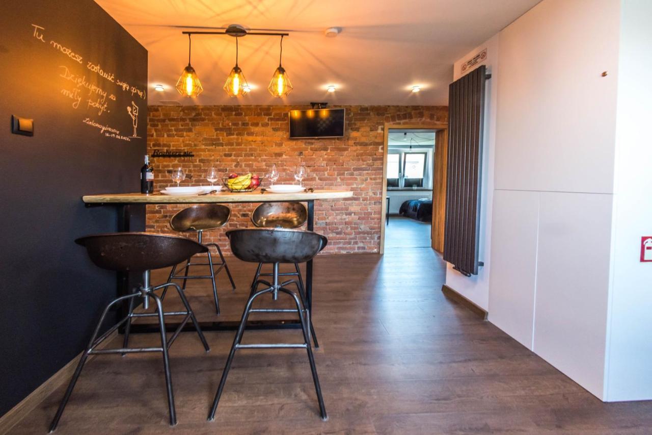 Apartament Wita Stwosza Jelenia Gora Bagian luar foto