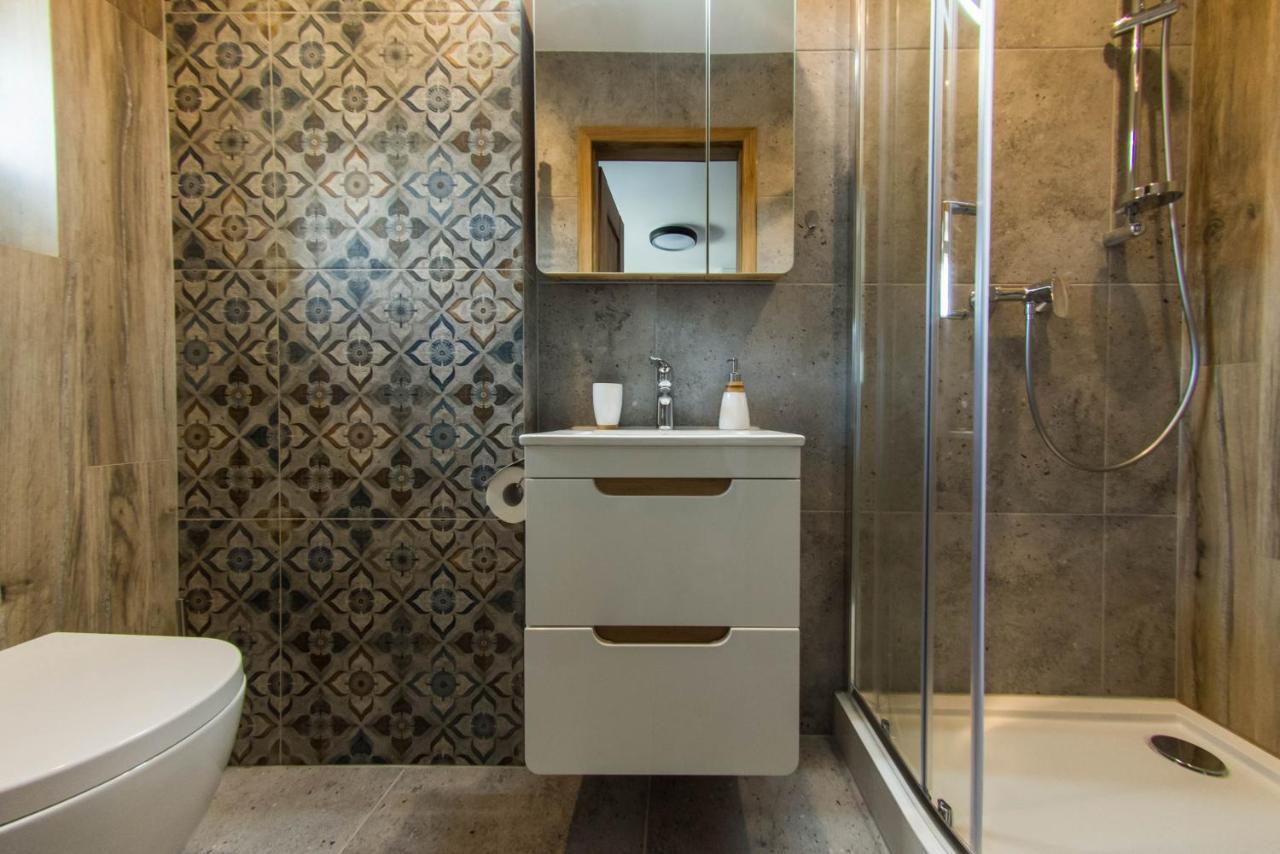 Apartament Wita Stwosza Jelenia Gora Bagian luar foto
