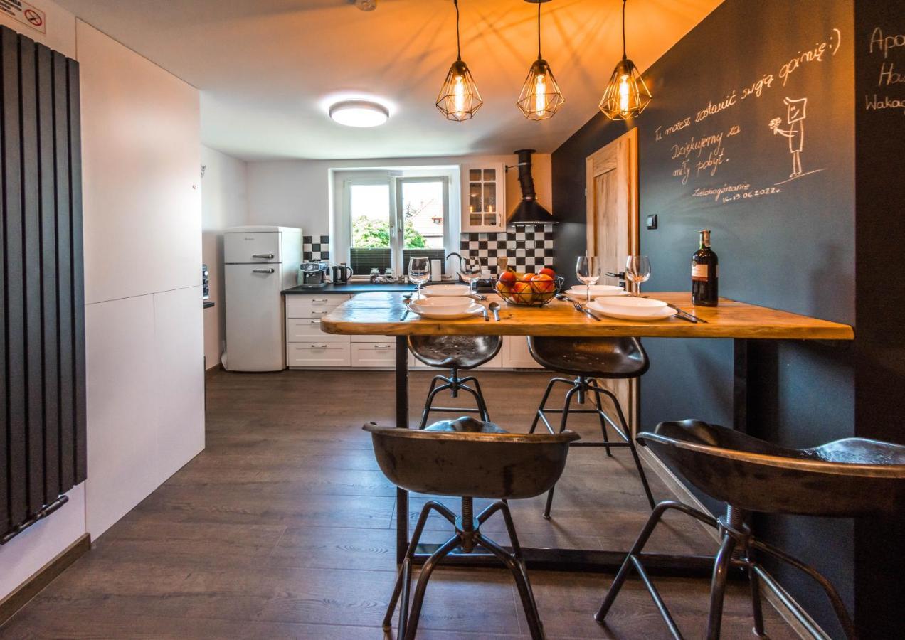 Apartament Wita Stwosza Jelenia Gora Bagian luar foto